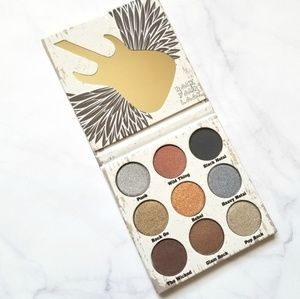 CROWN PRO - 9 COLOR GLAM METALS EYESHADOW PALETTE
